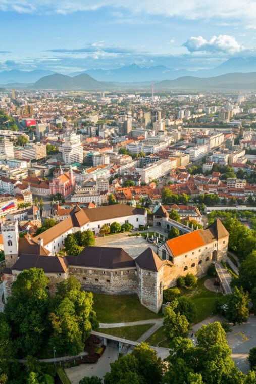 ljubljana-2-5h-walking-tour-with-local-guide-2