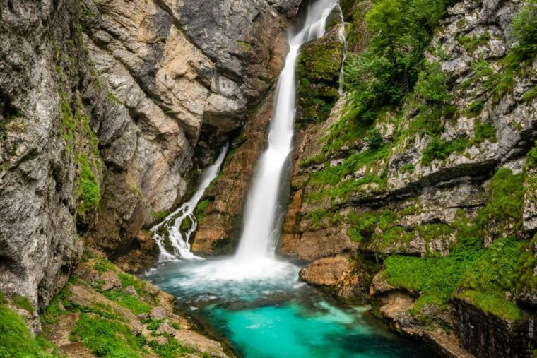 ljubljana-savica-waterfall-lake-bohinj-and-lake-bled-tour