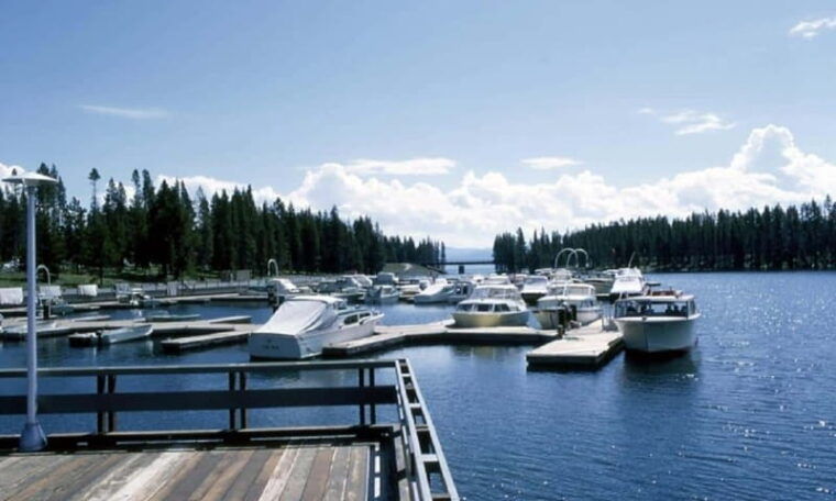 lodging-at-old-faithful-yellowstonegrand-teton-5-day-tour-2