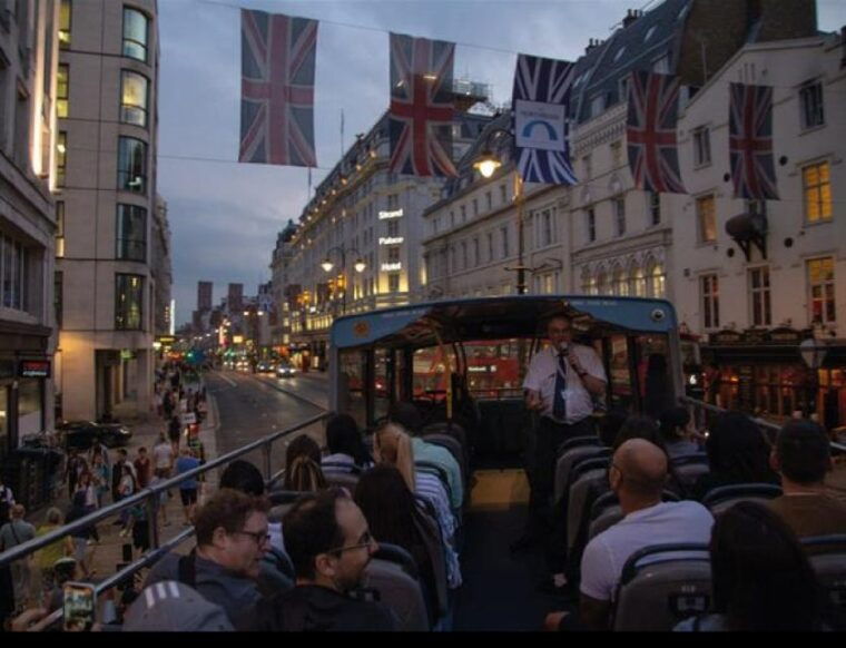 london-christmas-lights-nighttime-bus-tour-with-live-guide
