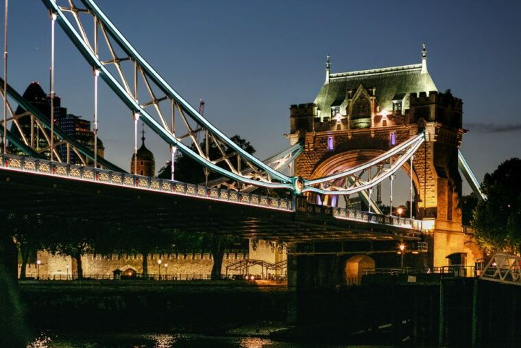london-river-thames-dinner-cruise