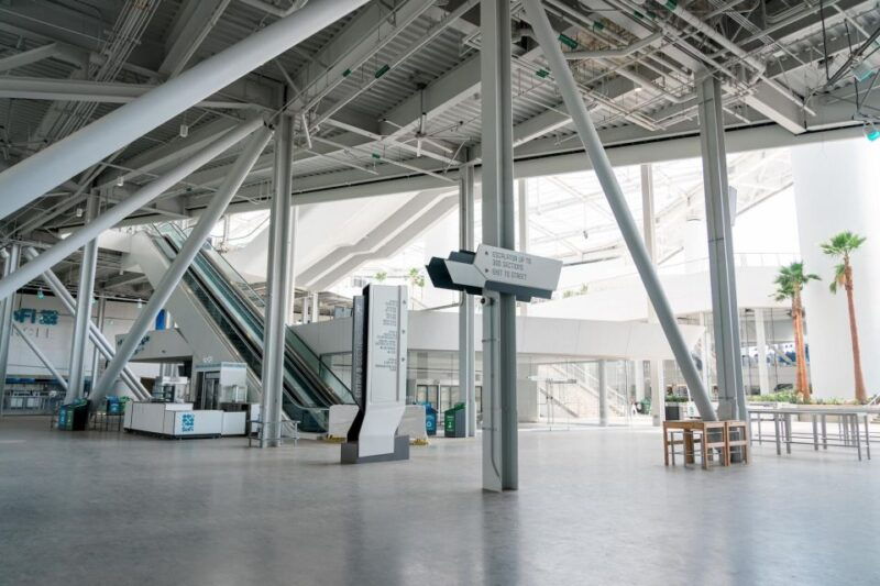los-angeles-sofi-stadium-immersive-behind-the-scenes-tour