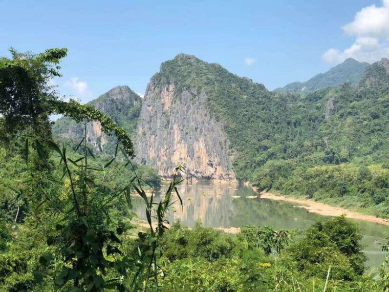 luang-prabang-kayak-tour-to-pak-ou-caves