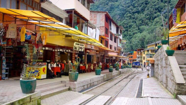 machupicchu-tour-by-tourist-train-in-2-days