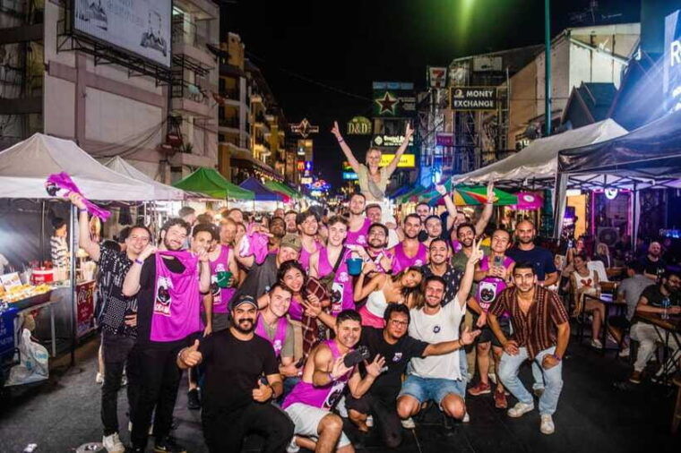 mad-monkey-bangkok-pub-crawl