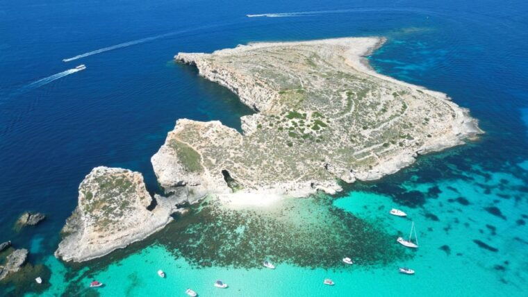 malta-crystal-blue-lagoon-comino-gozo-private-boat-trip