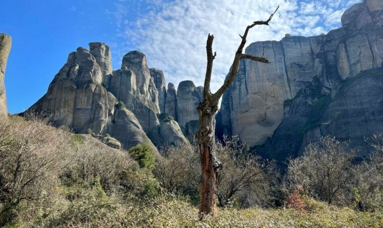 meteora-sunset-hike-to-secret-caves