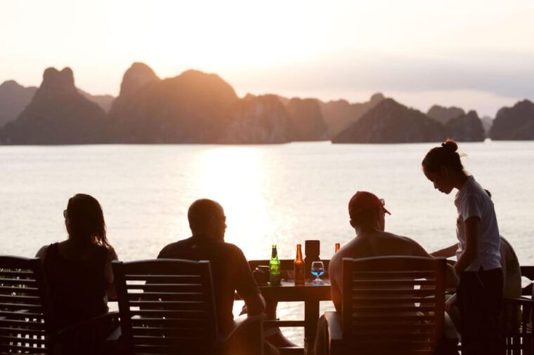 mila-cruise-2d1n-tour-on-halong-bay