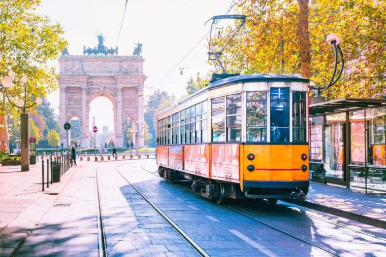 milan-family-discovery-walk-piazzas-and-castles