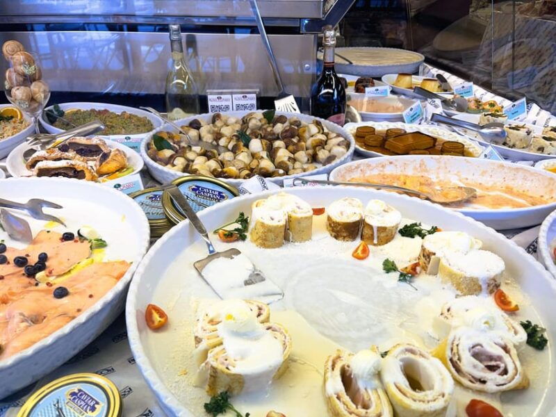 milan-food-tour-with-pasta-pizza-cannoli-and-tiramisu