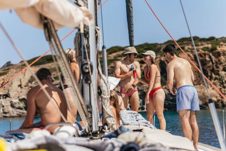milos-kleftiko-cruise-with-meal-drinks-and-photos-at-sykia
