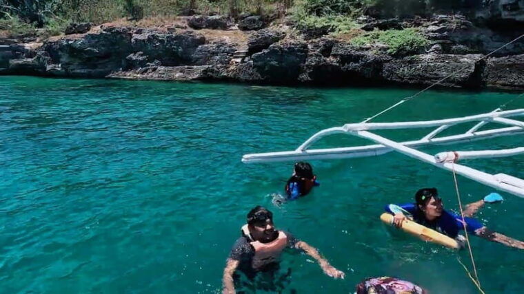 moalboal-pescador-island-mantayupan-falls-adventure