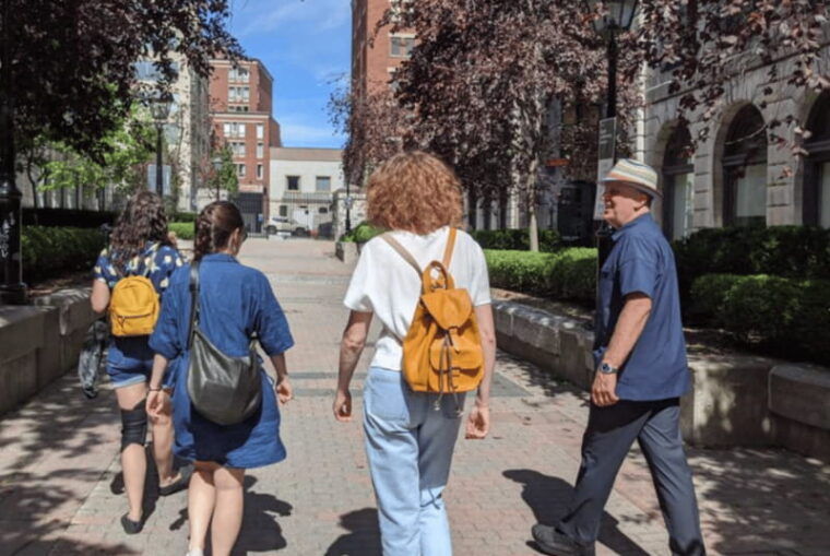 montreal-private-customizable-walking-tour-of-old-montreal
