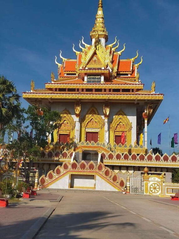 morning-tuk-tuk-city-handicrafts-killing-field-temples