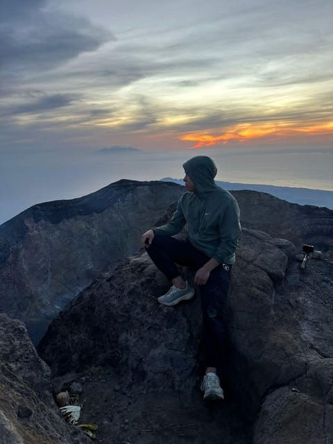 mount-agung-sunrise-tour-highest-peak-adventure-3142m