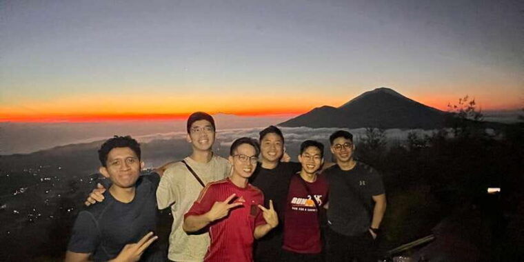 mount-batur-sunrise-hike-with-hot-springs-hotel-transfer