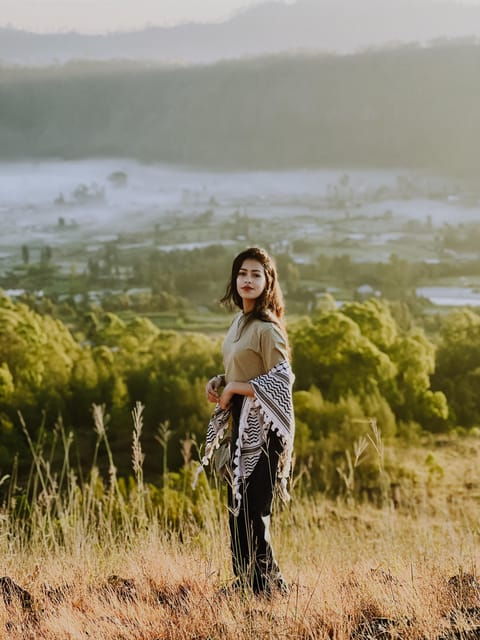 mount-batur-sunrise-jeep-photographer-natural-hot-spring
