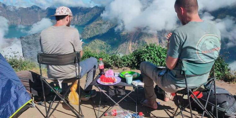 mount-rinjani-2d-1n-crater-rim