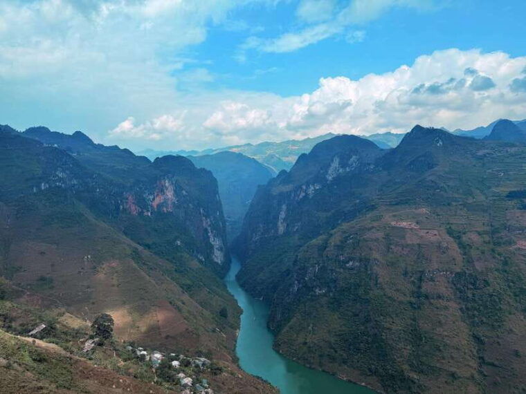 mr-hung-ha-giang-3d2n-with-easy-riders-from-ha-noi