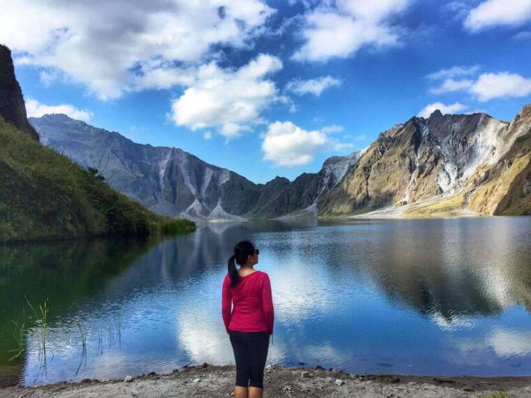 mt-pinatubopinatubo-crater-hike-day-trip-only-from-manila