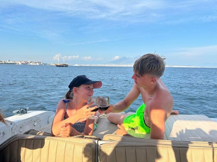 naples-city-boat-tour-with-aperitif