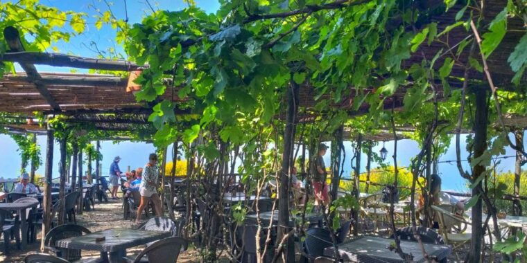 naples-vesuvius-half-day-trip-with-lunch-and-wine-tasting
