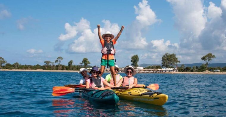 navarino-bay-sea-kayaking-with-lunch