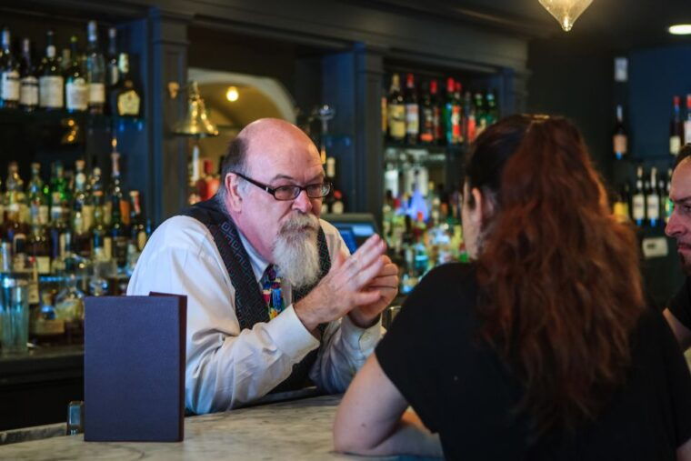 new-orleans-afternoon-cocktail-walking-tour-with-drinks