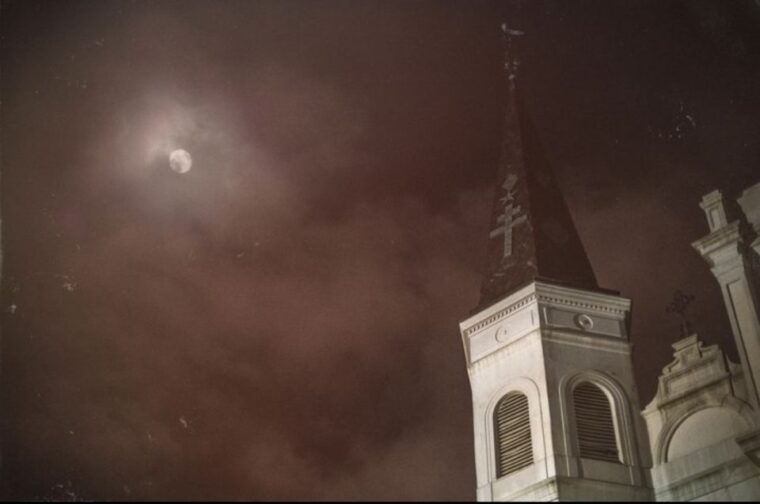 new-orleans-drunken-ghost-and-vampire-experience