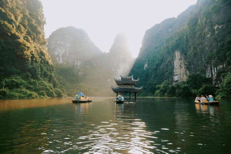 ninh-binh-luxury-bai-dinh-trangan-mua-cave-limousine-bus