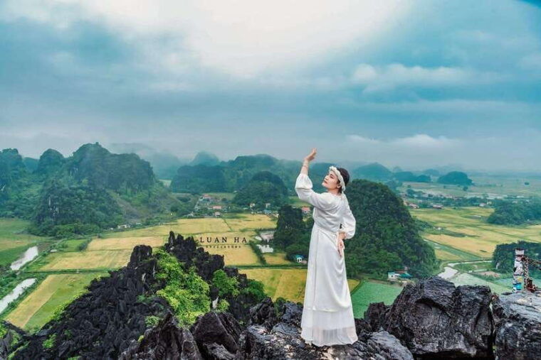ninh-binh-tour-4-places-hoa-lu-trang-an-thung-nham-mua-cave