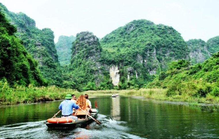 ninh-binh-tour-to-hoa-lu-tam-coc-boat-buffet-cycling