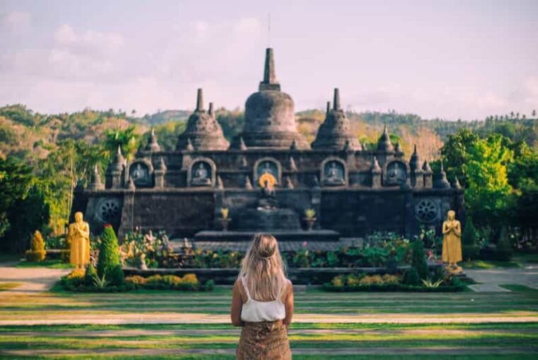north-bali-buddhist-temple-banyumala-waterfall-ulun-danu