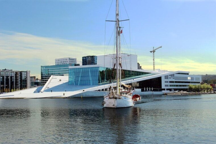 oslo-private-architecture-tour-with-a-local-expert