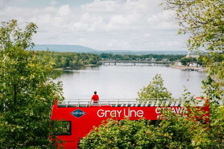 ottawa-hop-on-hop-off-guided-city-tour-pass
