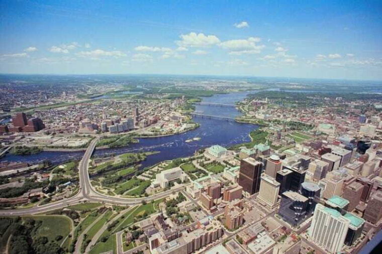 ottawa-private-custom-tour-with-a-local-guide