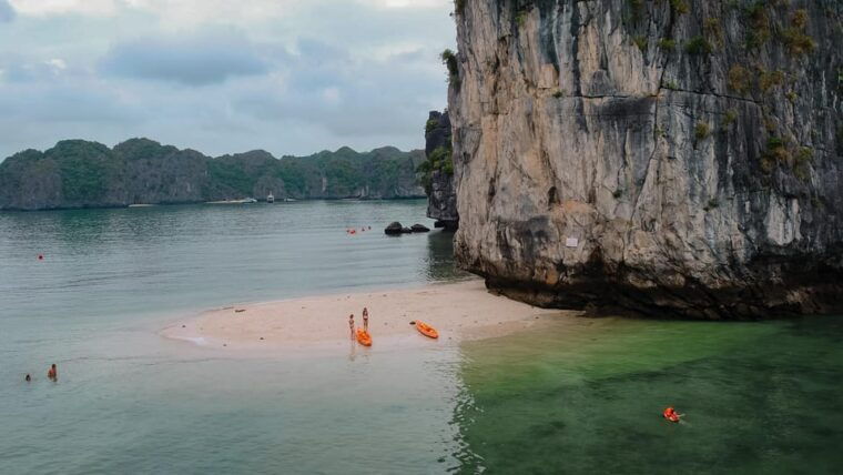 overnight-cruise-in-lan-ha-bay-2-days-1-night-discovery