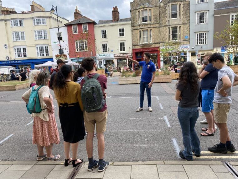 oxford-alumni-led-walking-tour-w-new-college-entry-option
