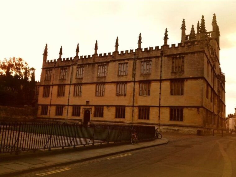 oxford-harry-potter-insights-divinity-school-group-tour