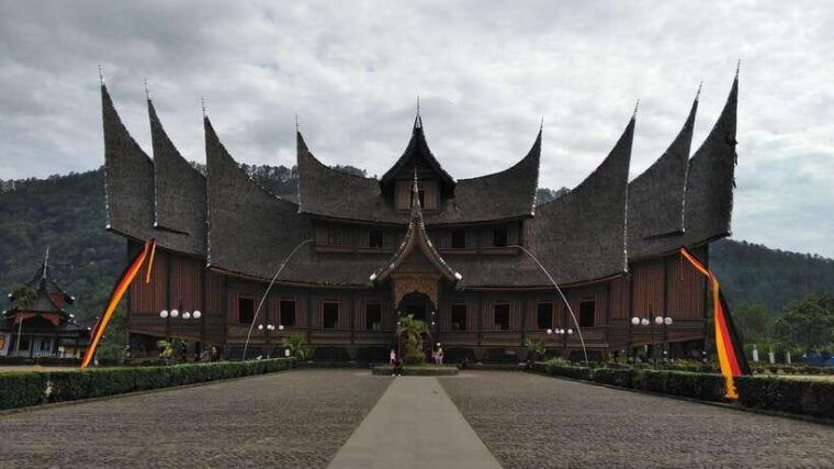 padang-city-private-tour-with-car-driver