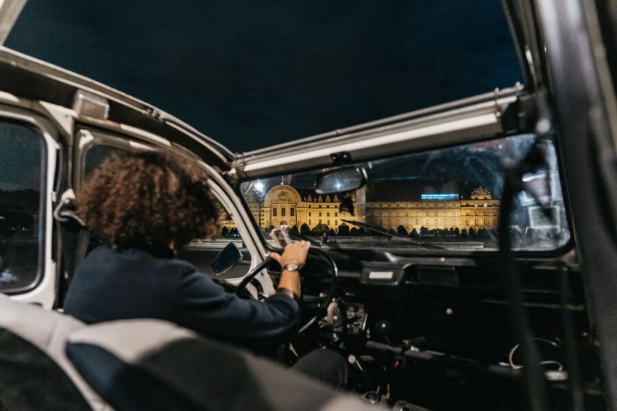 paris-discover-paris-by-night-in-a-vintage-car-with-a-local