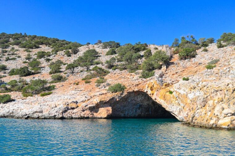 paros-iraklia-schinoussa-naxos-sailing-tour-with-lunch
