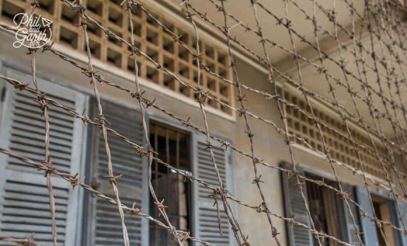 phnom-penh-killing-fields-and-s-21-museum-tour
