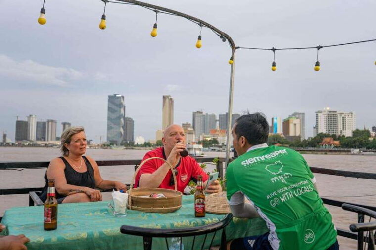 phnom-penh-sunset-cruise-evening-city-tour-by-tuk-tuk
