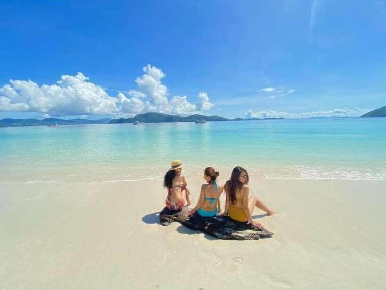 phuket-coral-yacht-boat-tour-to-coral-island-with-sunset