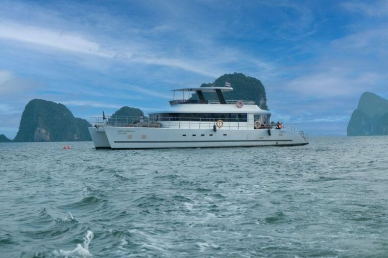 phuket-james-bond-island-and-phang-nga-bay-by-premium-yacht