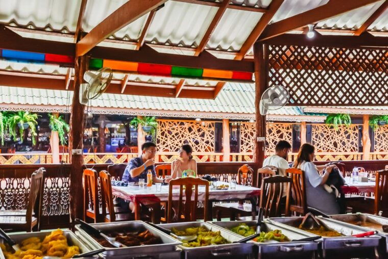 phuket-james-bond-island-longtail-boat-and-sea-canoe-tour