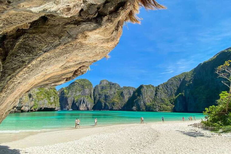 phuket-khao-lak-snorkeling-trip-to-phi-phi-bamboo-islands
