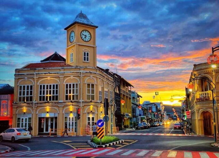 phuket-old-town-half-day-sightseeing-with-local-guide
