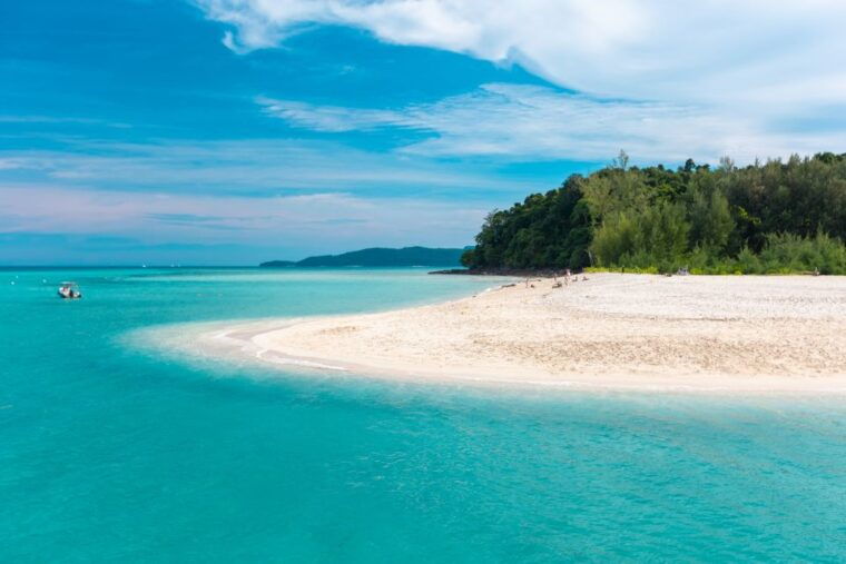 phuket-phi-phi-islands-day-trip-by-speed-catamaran
